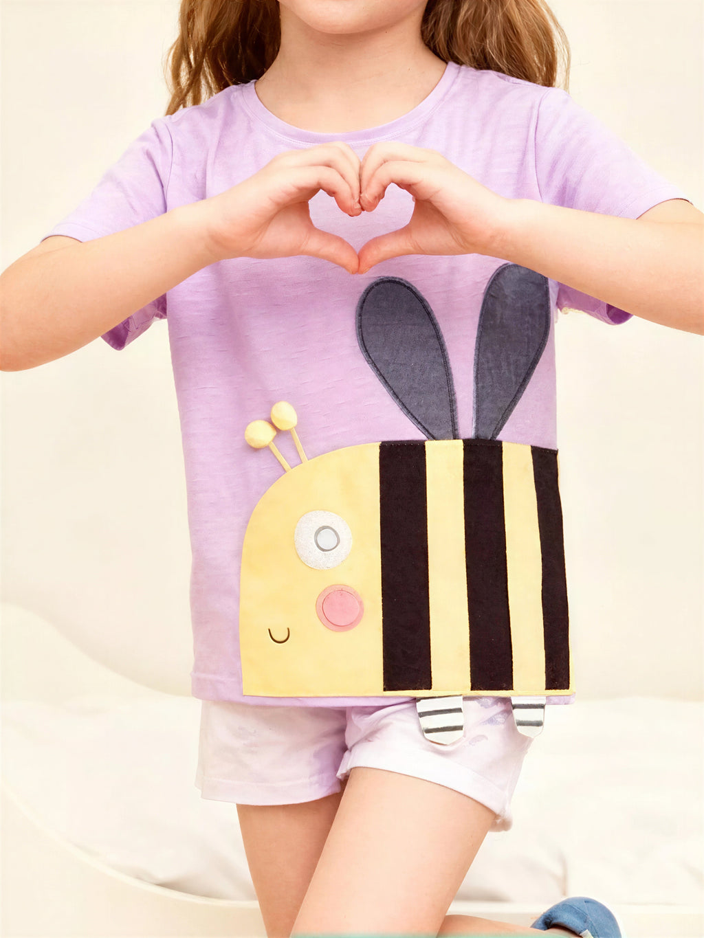 Bee Applique Short Sleeve T-Shirt